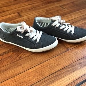 Taos navy blue shoes